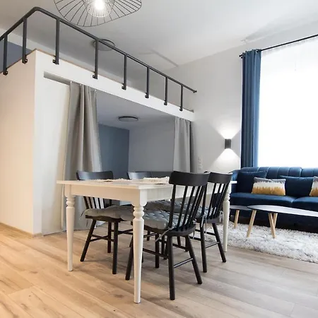 Panoramic Terrace, Family-friendly, 1min To Square Lägenhet Gliwice